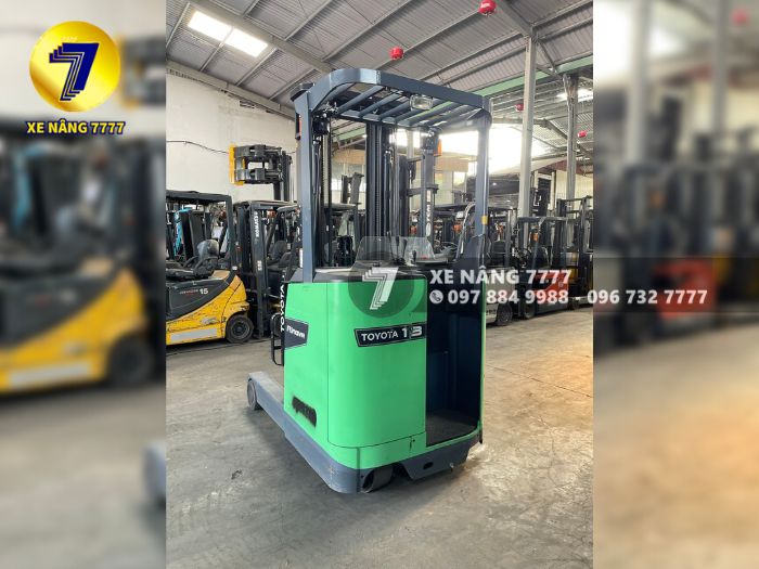 Toyota Electric Reach Forklift 8FBR18