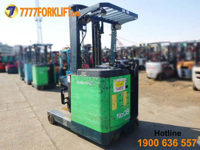 Electric Reach Forklift TOYOTA 7FBRS20