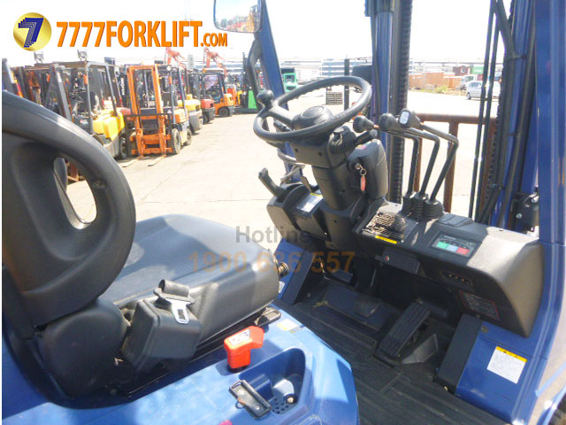 TOYOTA Electric forklift 7FBH25